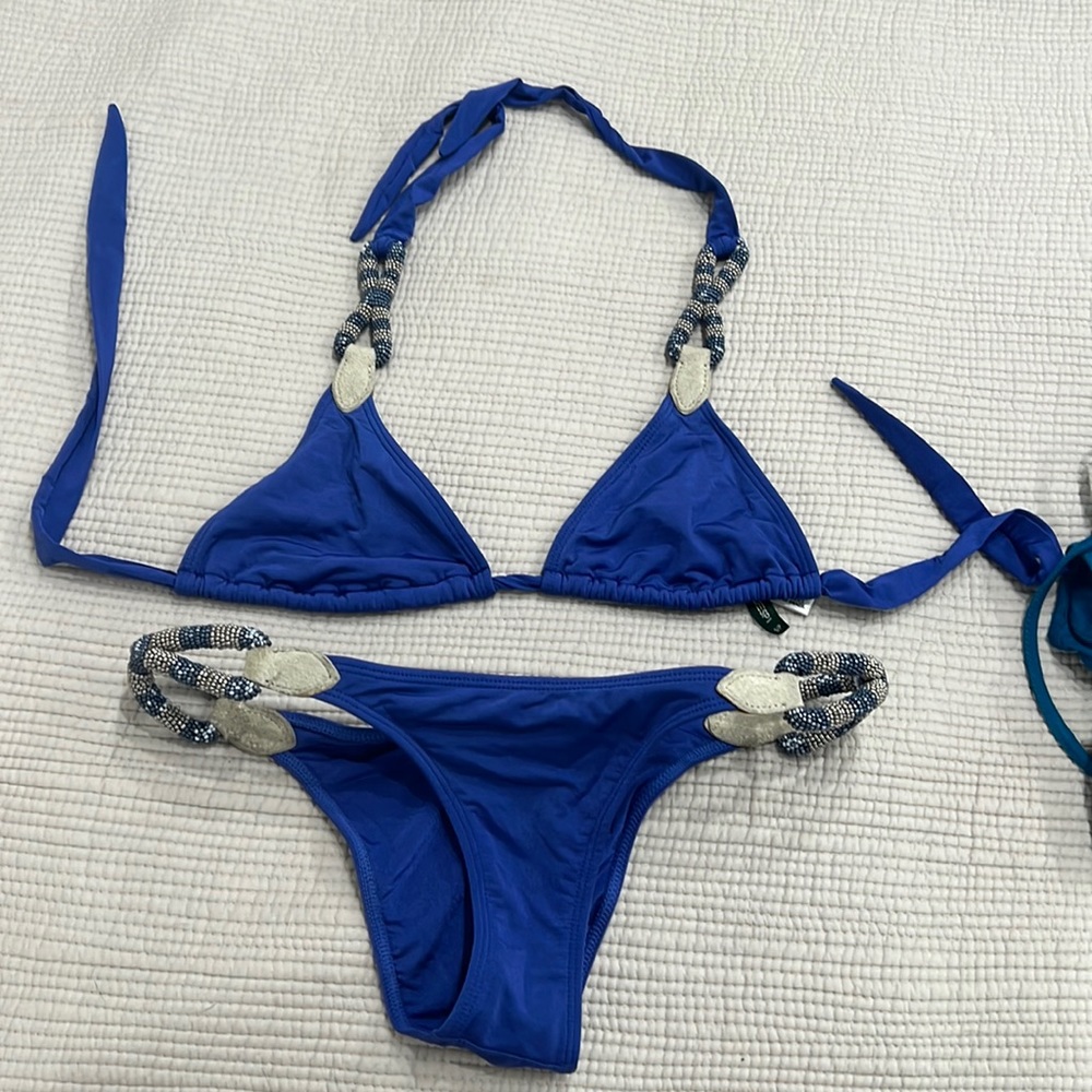 Bathing suit